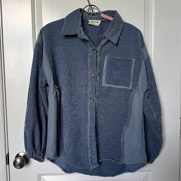 Women’s Button-Down Relaxed Fit Long Sleeve Shirt Light Blue Size L - Picture 1 of 9
